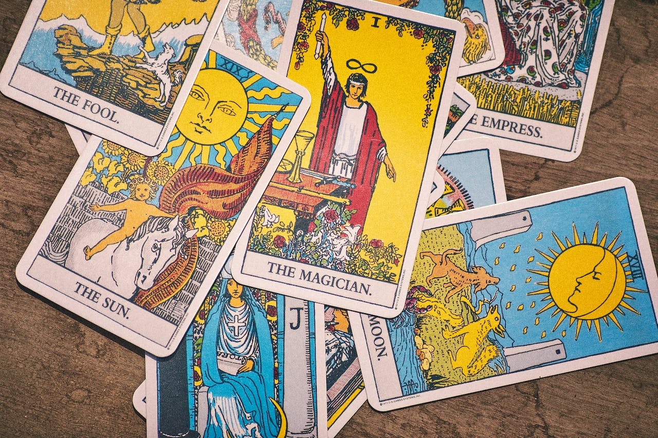 Tarot, astrology and numerology links tarot cards